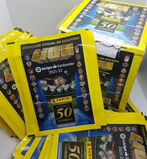 50 2021-2022 Panini La Liga Santander Sticker Packs ( 250 Stickes )